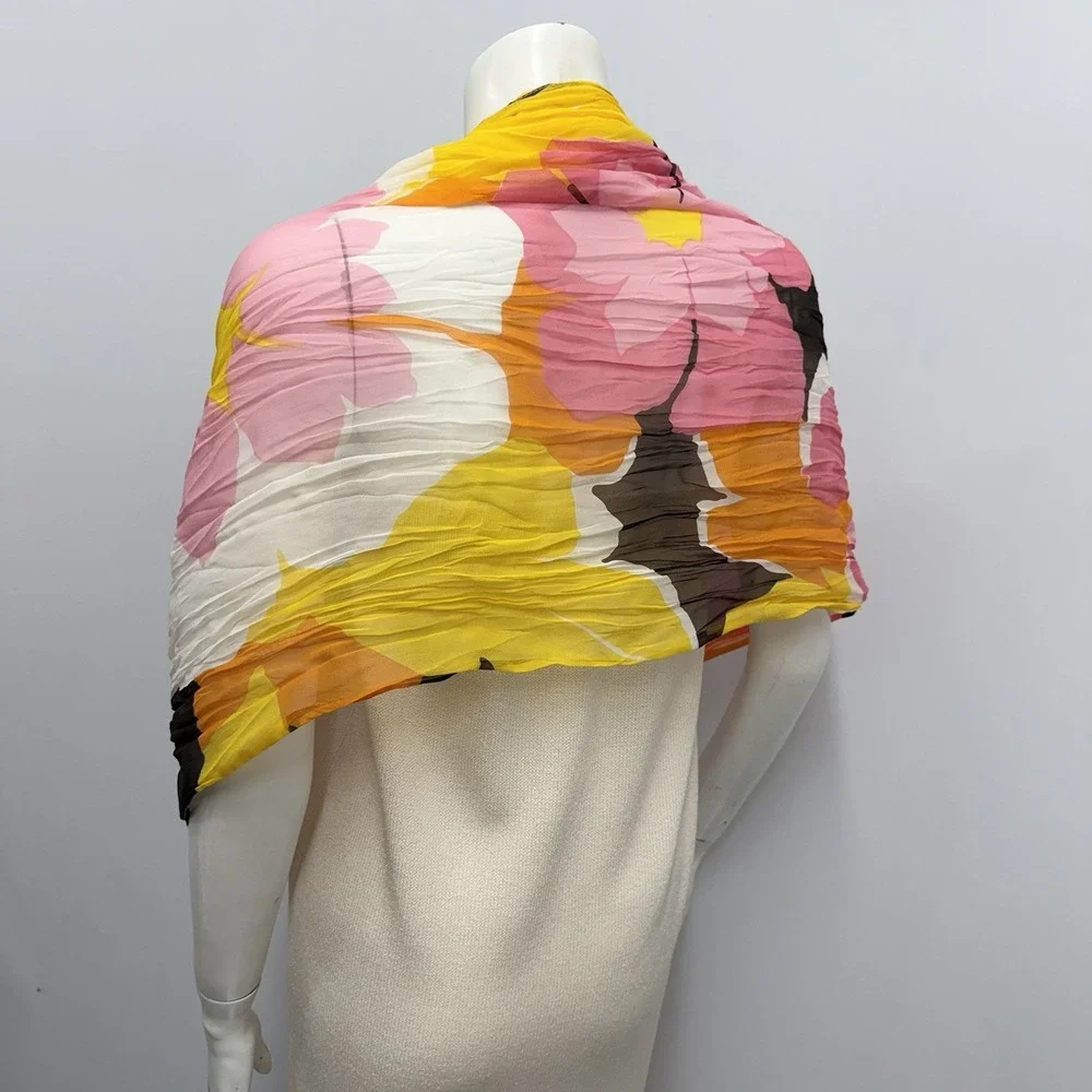 Vintage Gucci Tom Ford 100% Silk Floral Scarf Crinkled From 1999 Spring Summer